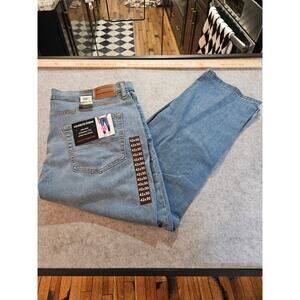 Lucky Brand 410 Athletic Straight Leg light Wash 42x30